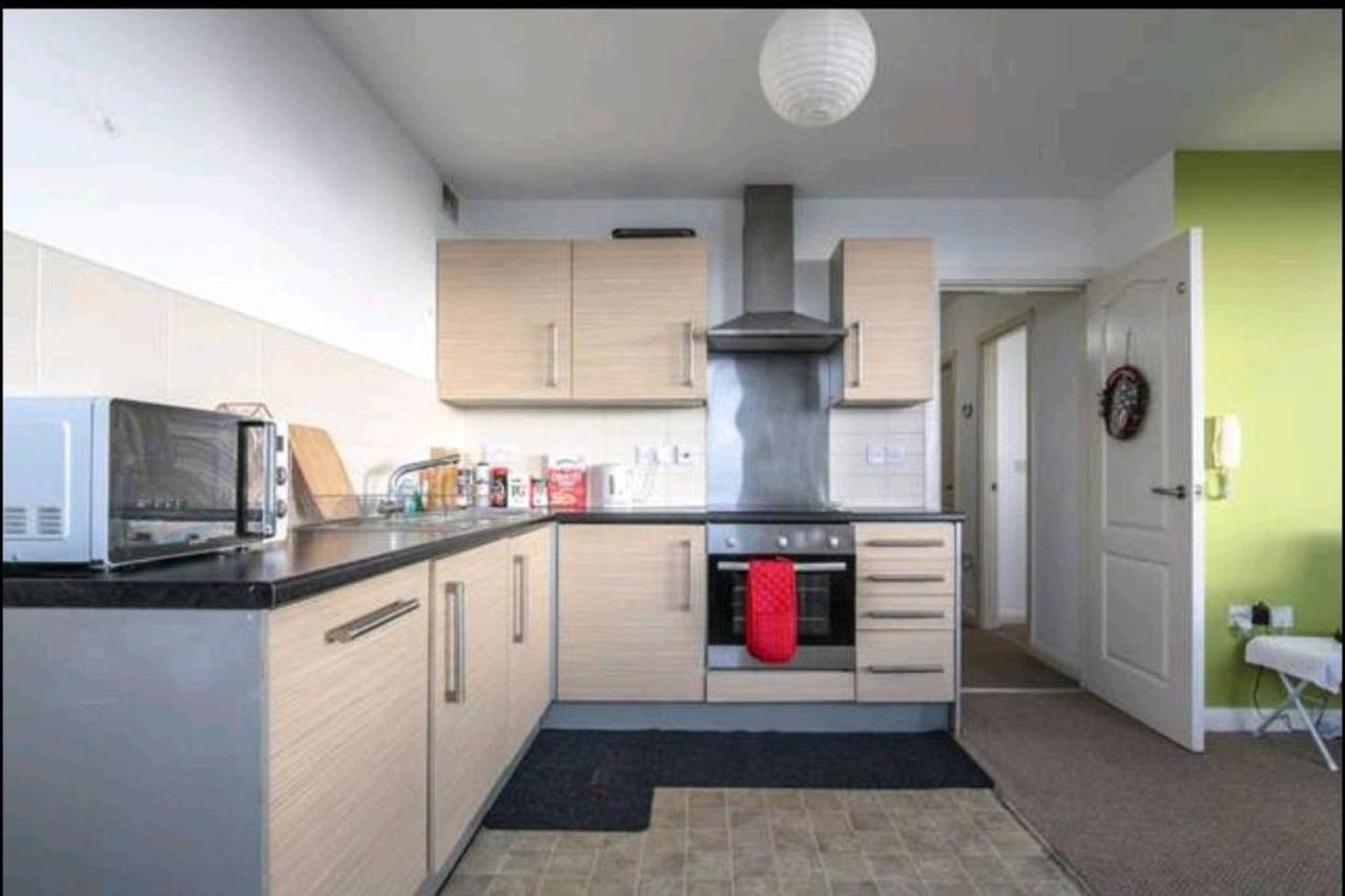 Large 3 Bedrooms In Liverpool City Centre, Free Parking Exterior photo